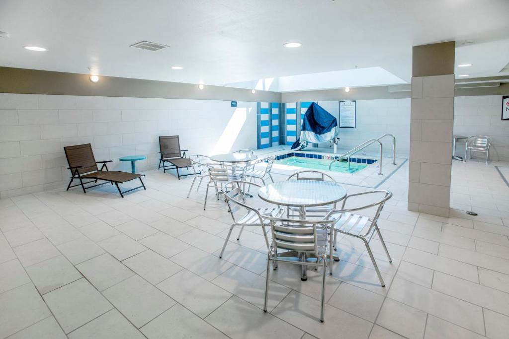 Staybridge Suites Denver Downtown photo