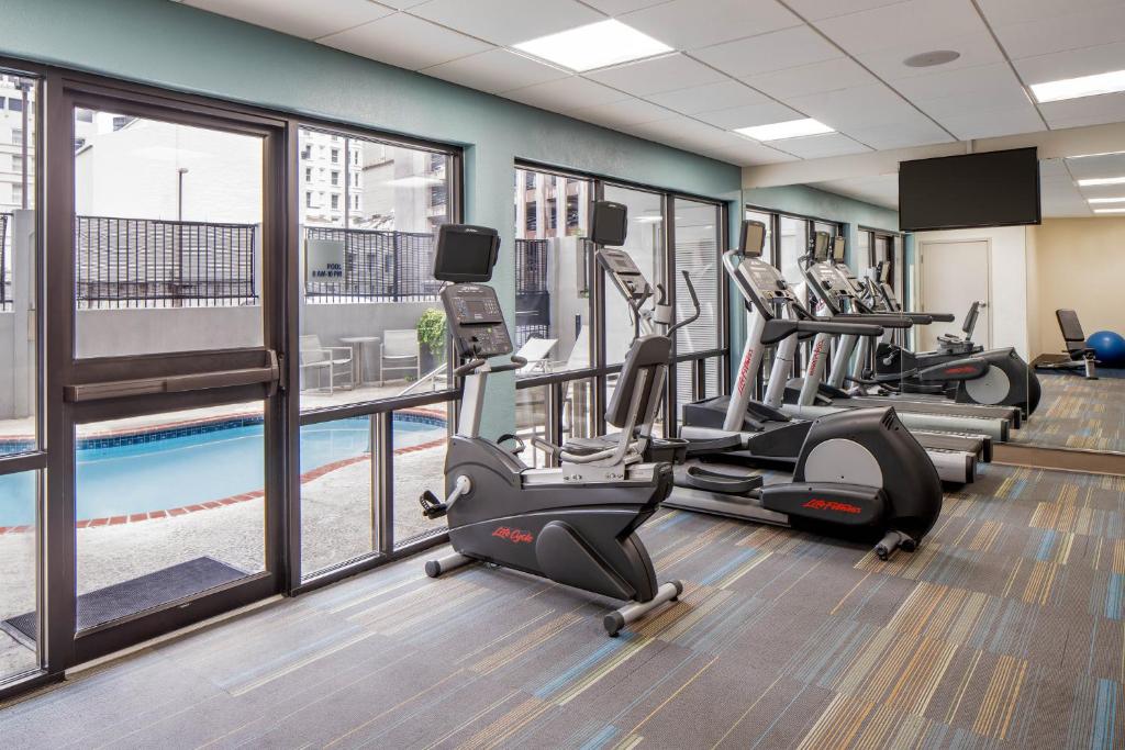 Holiday Inn Express New Orleans Downtown photo