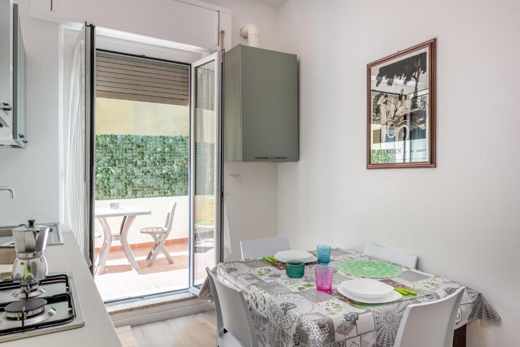 GuestHost - NEW APT! 1km from Central Station 'La Spezia' - 3