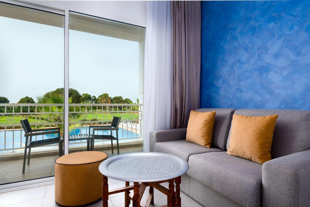 Golf course [on-site]