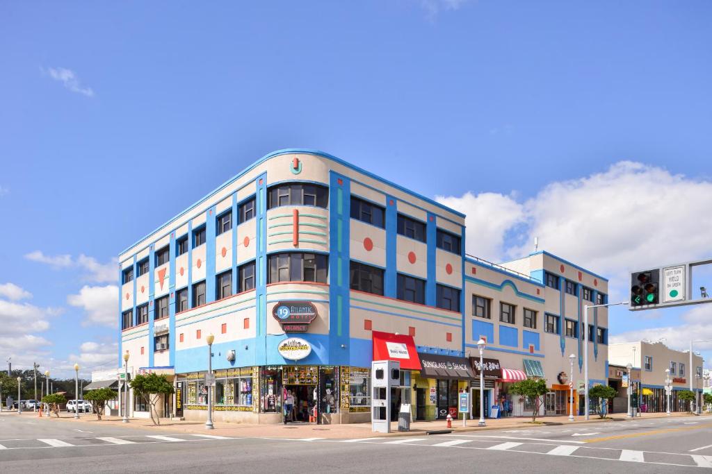 19 Atlantic Hotel