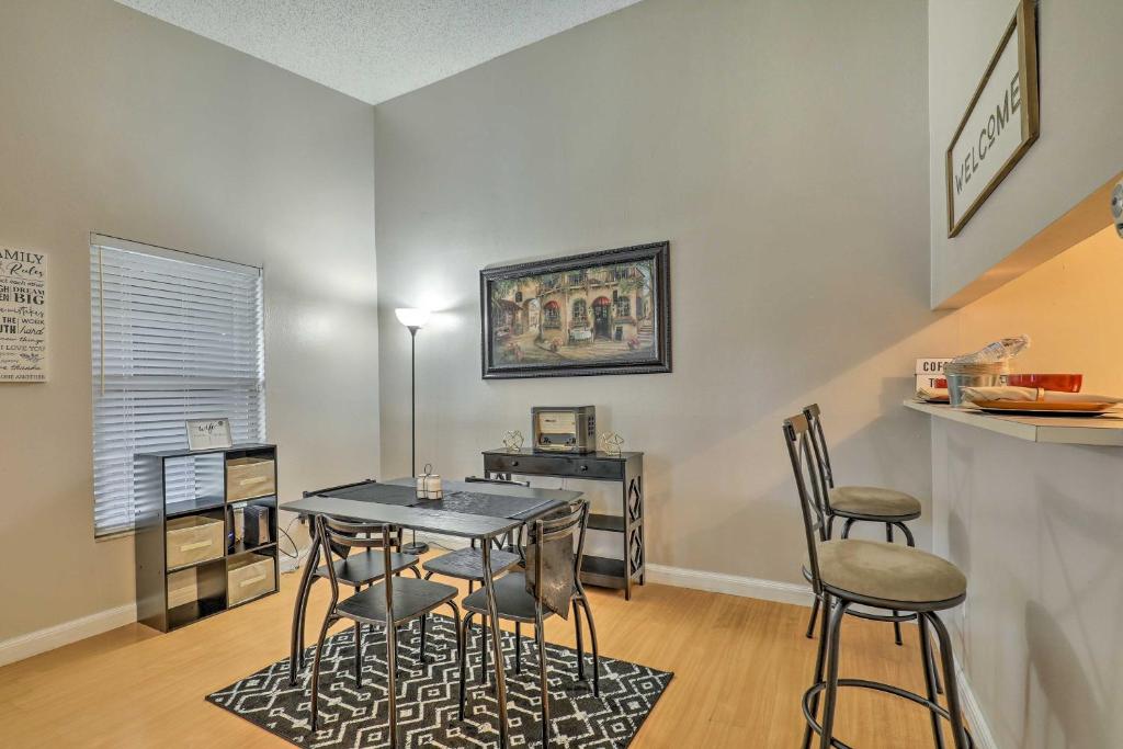 Pet-Friendly Tampa Condo with Community Pool! photo