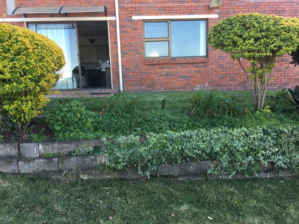 Tranquil and Spacious Flat and Sound of the Ocean, Kiddʼs Beach