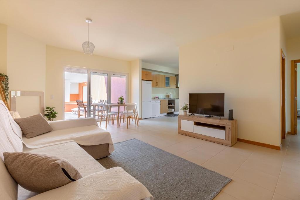 Shared lounge/TV area