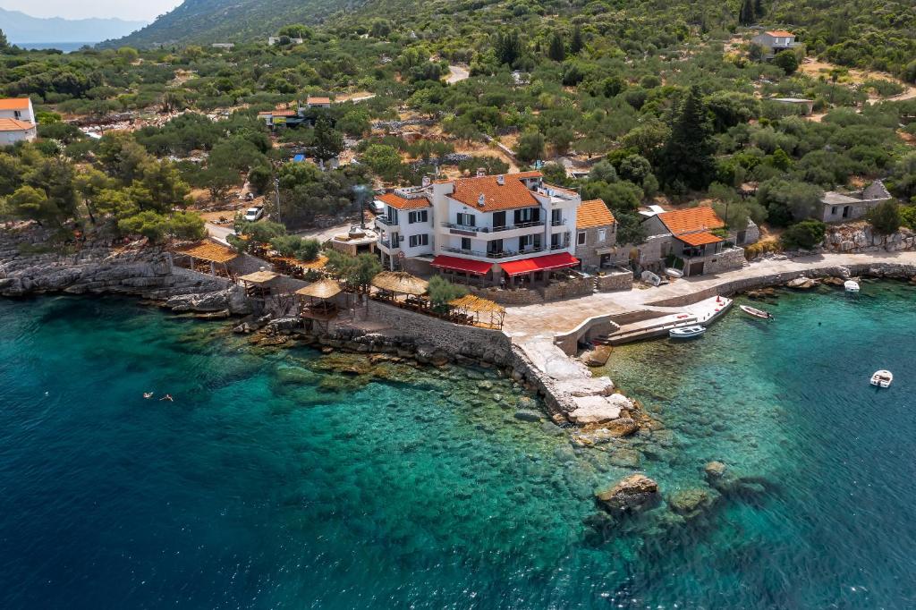 Rooms by the sea Cove Pokrivenik, Hvar - 2069 전경