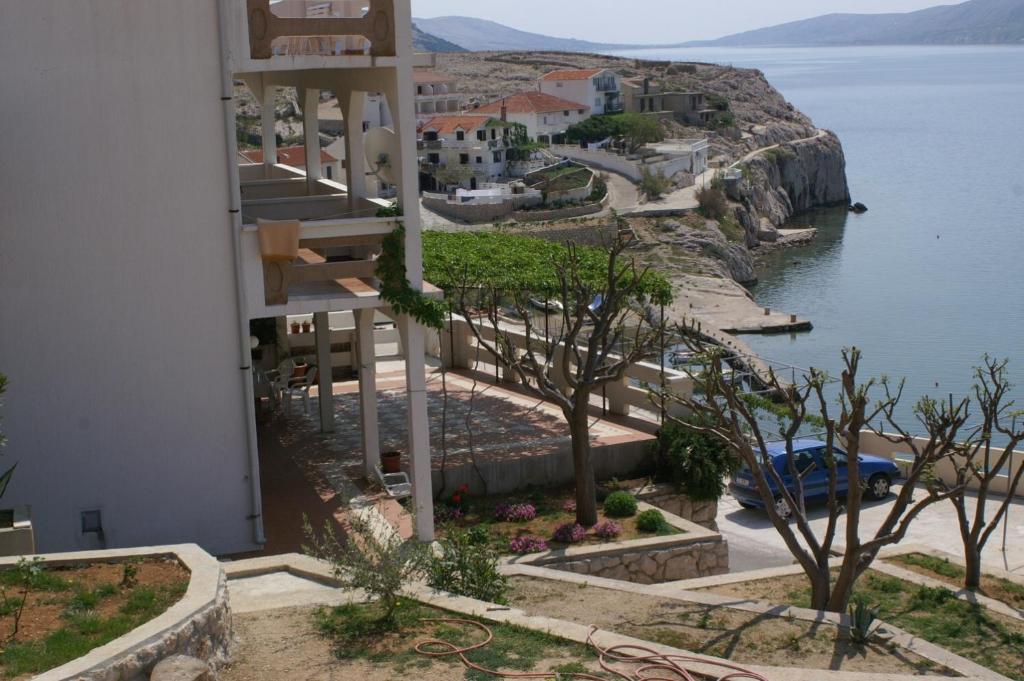 Apartments and rooms by the sea Zubovici, Pag - 4065 photo