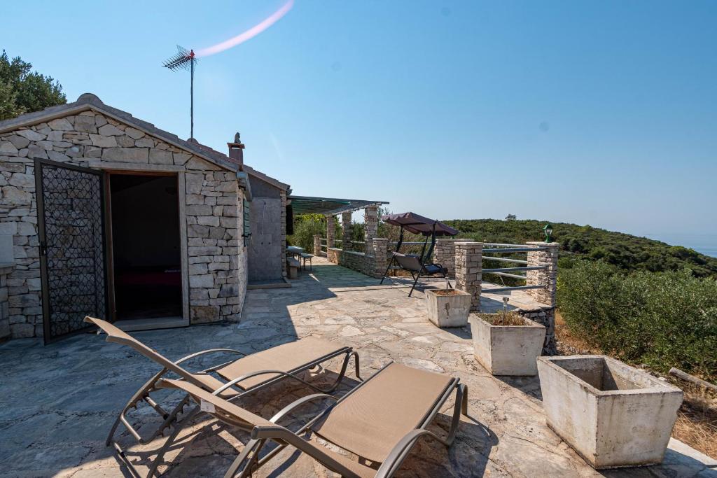 Secluded house with a parking space Cove Rasohatica, Korcula - 16651 photo