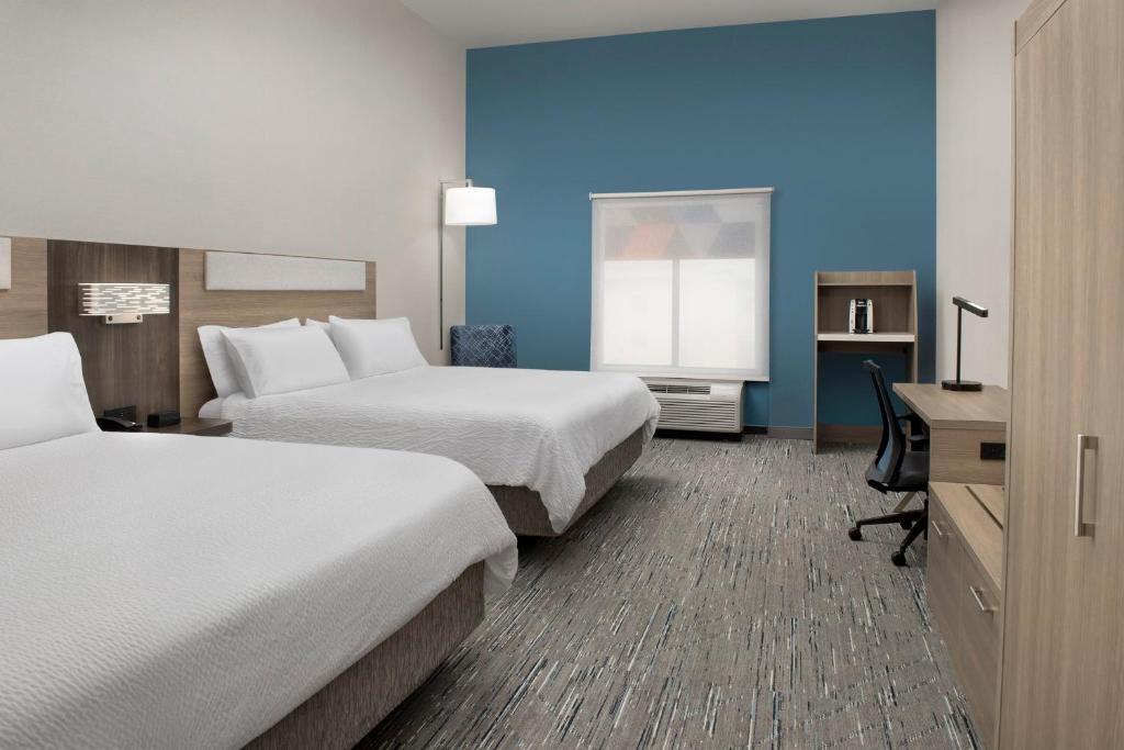 Holiday Inn Express Hotel & Suites Knoxville-Clinton photo