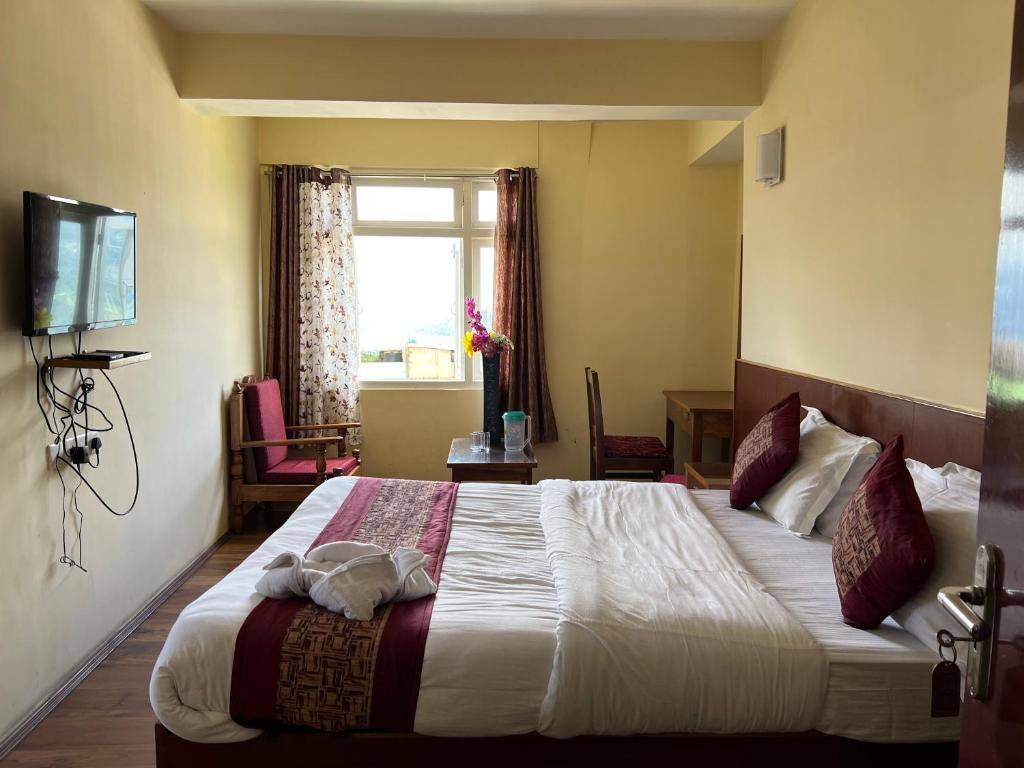 Khandroling Hotel photo