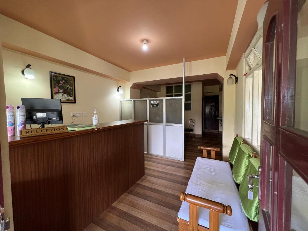 Khandroling Hotel photo