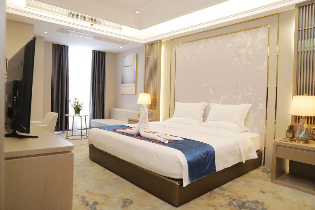 Five Elephants Hotel