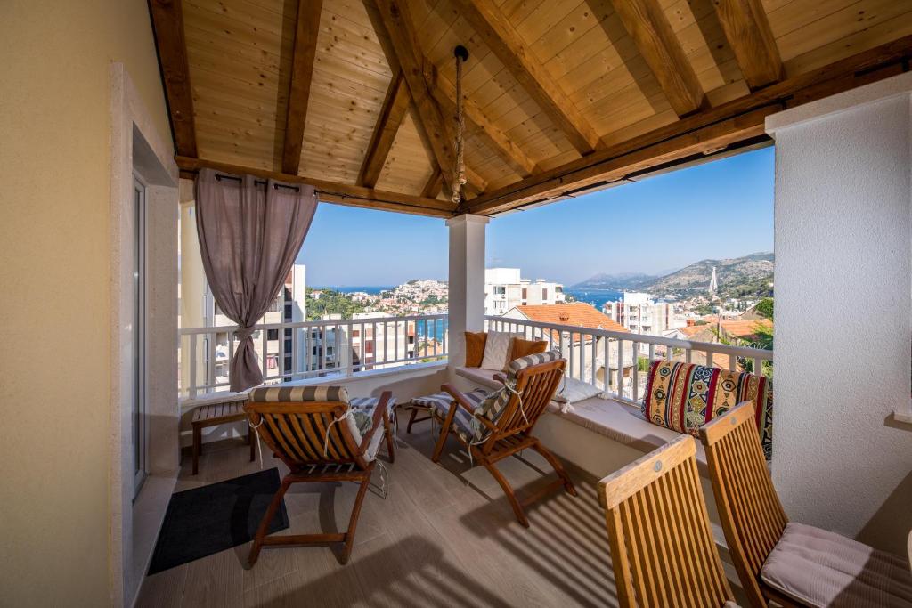 2 Bathrooms, Free Parking Spot, Prt Sea View, Dubrovník
