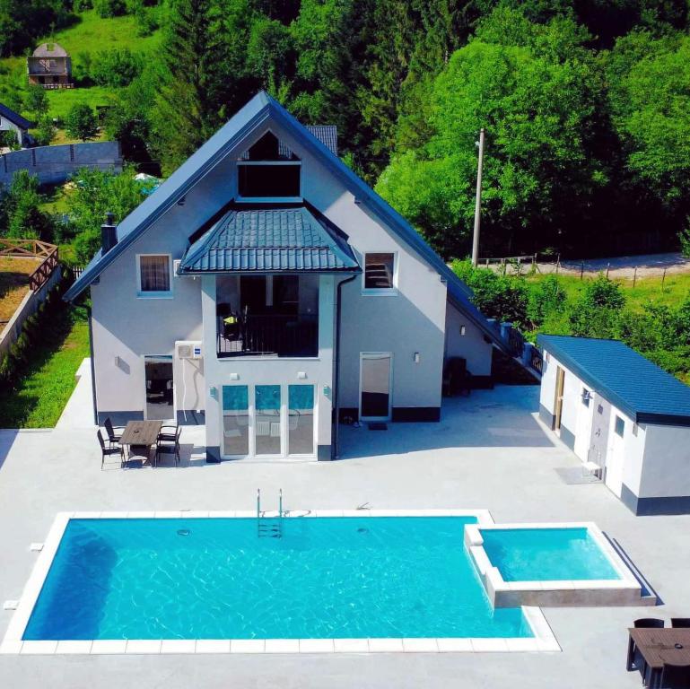 Vila Kristal - 2