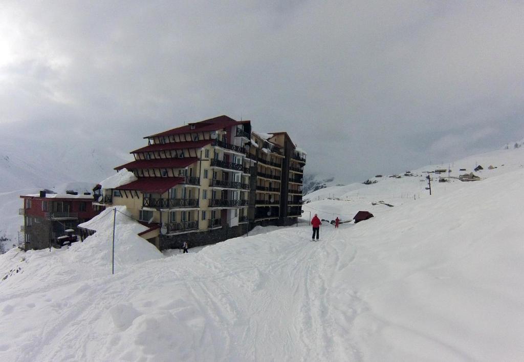 Mountain Cricket Chalets and Apartments Gudauri photo
