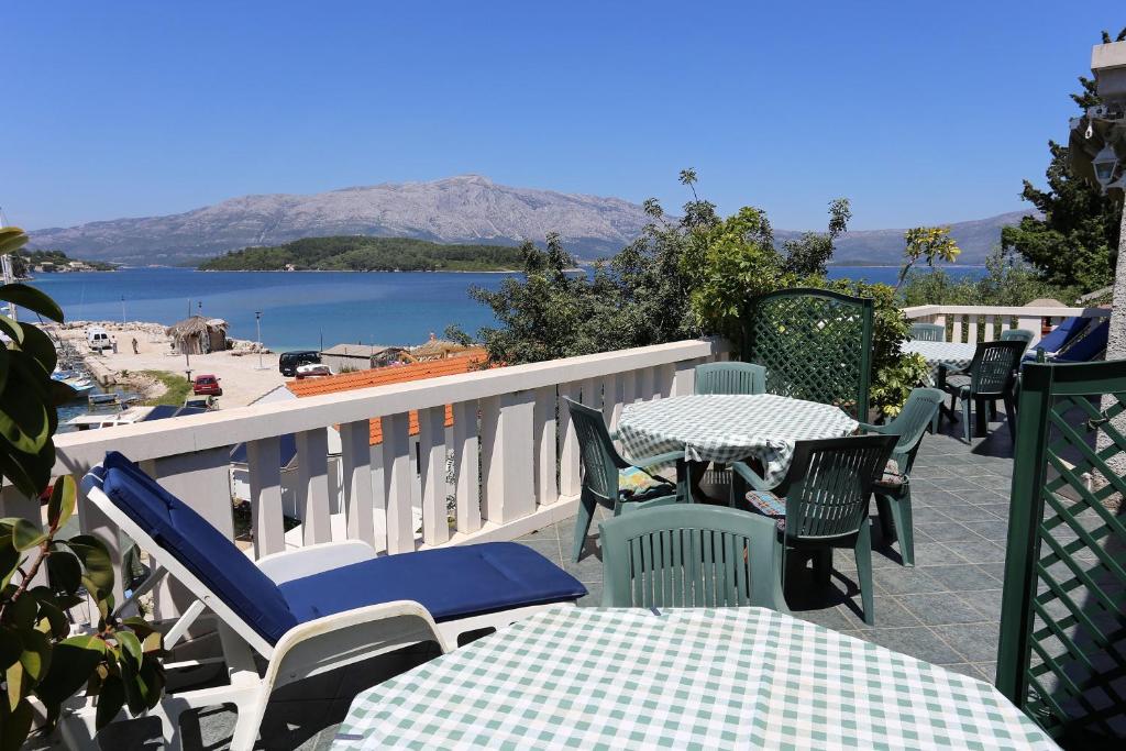 Apartments by the sea Lumbarda Korcula - 4442 전경