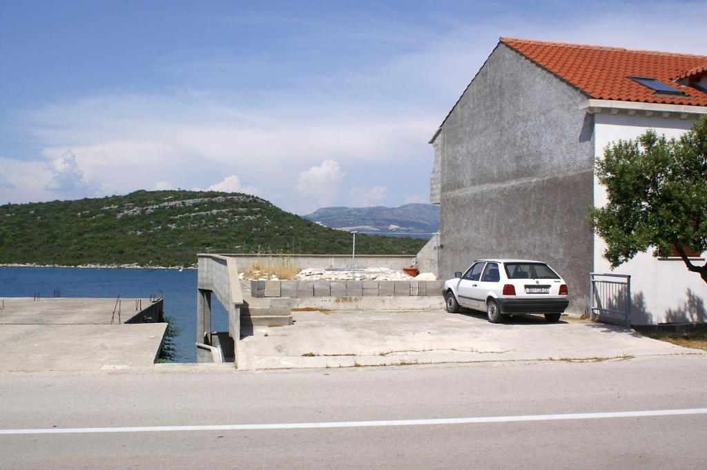 Apartments by the sea Luka Dubrava, Peljesac - 4568 photo