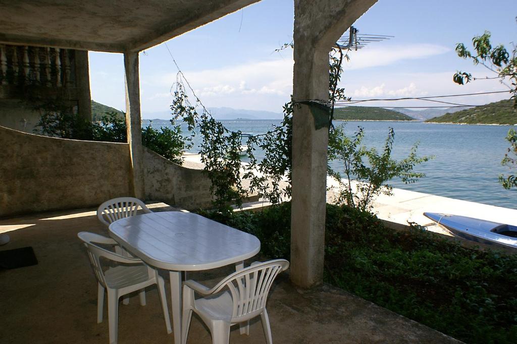 Apartments by the sea Luka Dubrava, Peljesac - 4568 photo