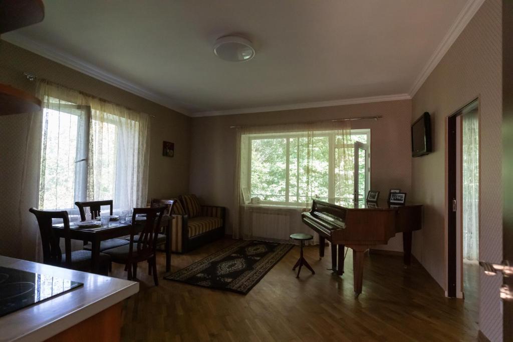 Cozy House Дилижан
