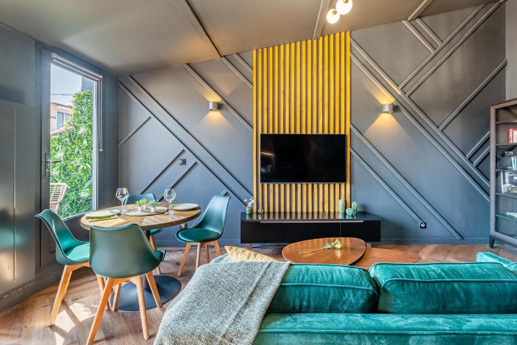 LOFT EN VILLE - Duplex Terrasse coeur historique avec vue dégagée & Parking souterrain Offert - 5