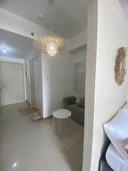 1BR unit in South Residence Las Pinas with Wifi & Netflix photo