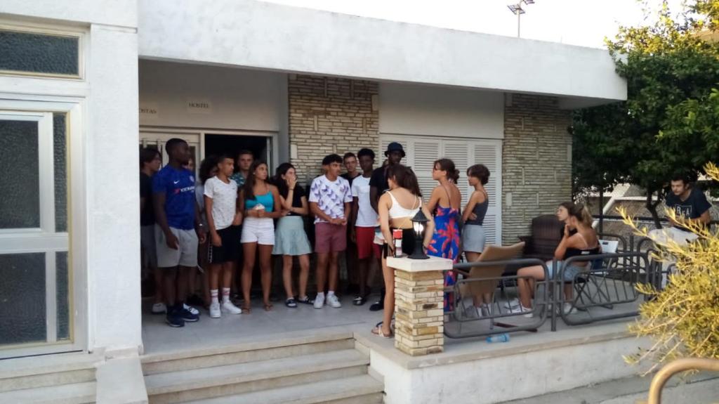 Costas Hostel Action 2 photo