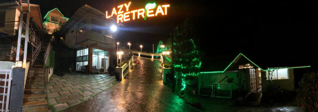 LAZY RETREAT photo