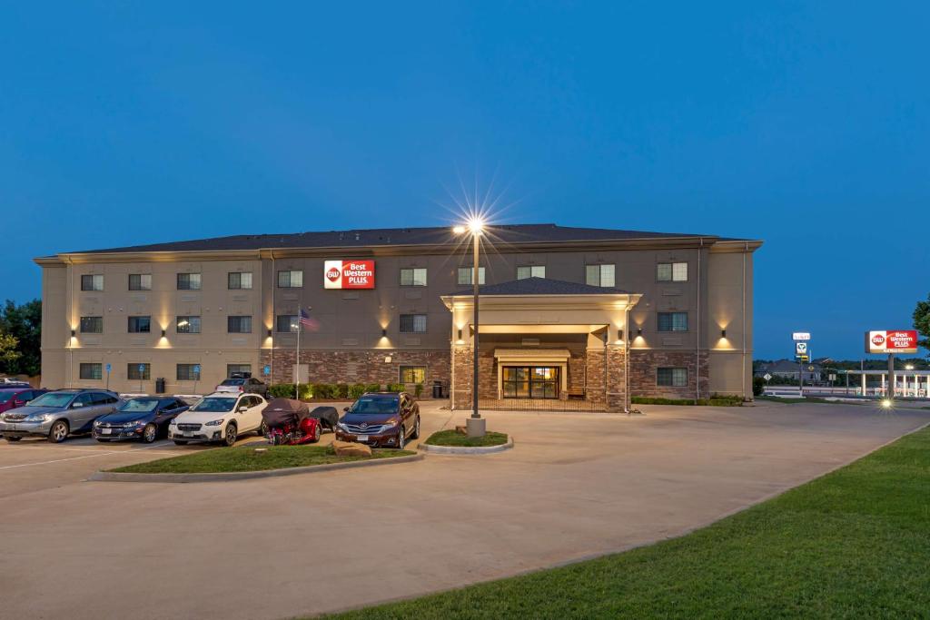 Best Western PLUS Red River Inn photo
