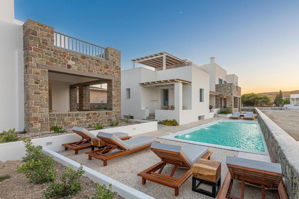 Manesis Suites, Pollonia