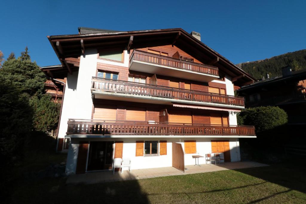Exterior view, Arolla 8 in Bagnes