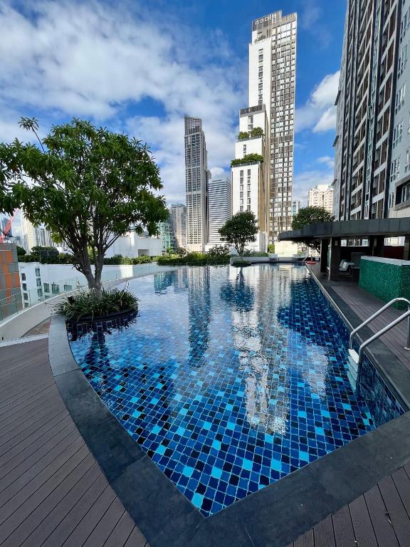 Studio Apartment Near BTS SkyTrain Free Wifi photo