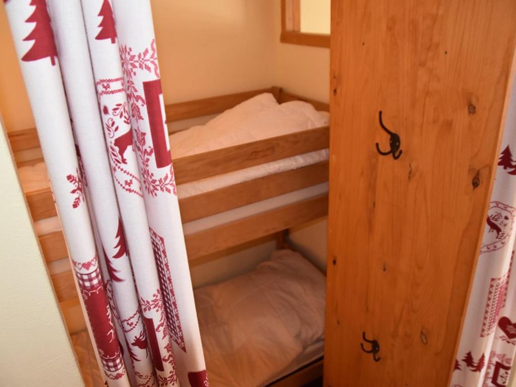 Studio avec Parking, Balcon Sud-Ouest et Équipements Complets - FR-1-266-193 - 4