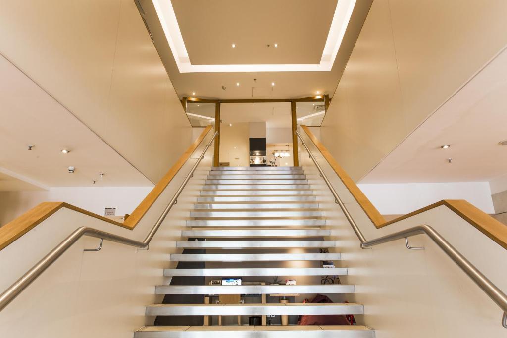 フロント・ロビー