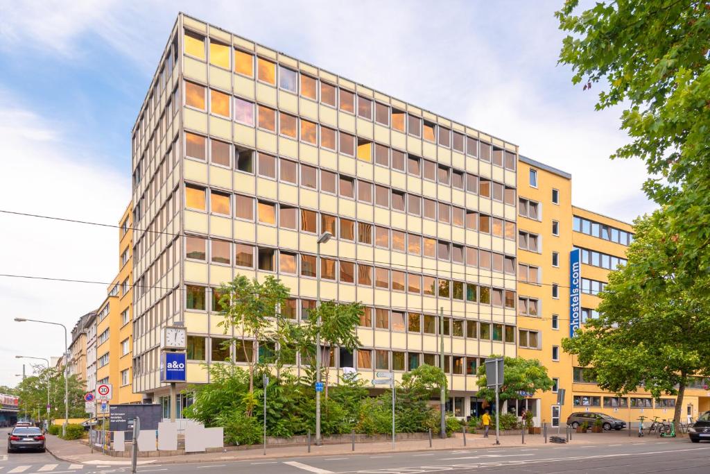 Frankfurt am Main a&o Frankfurt Galluswarte exterior