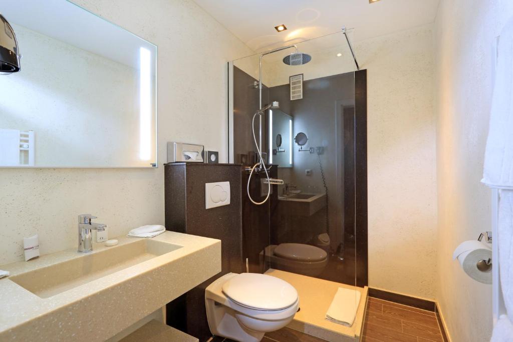 Hotel Alexander photo