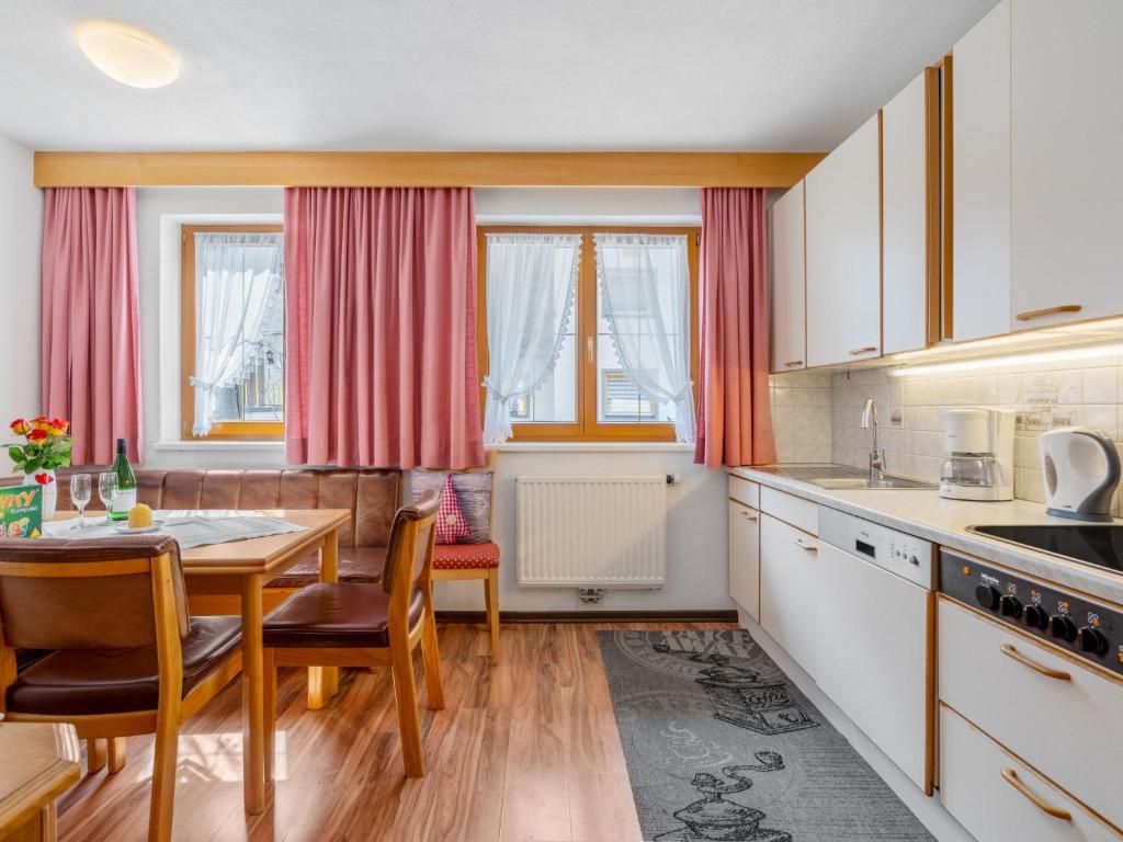 Apartment Rosi by Interhome - 3