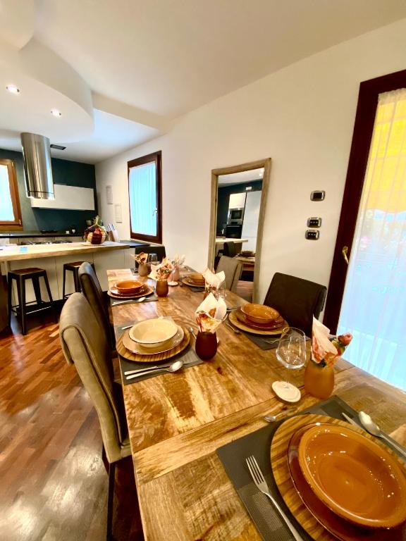 Wood Luxury House - 5