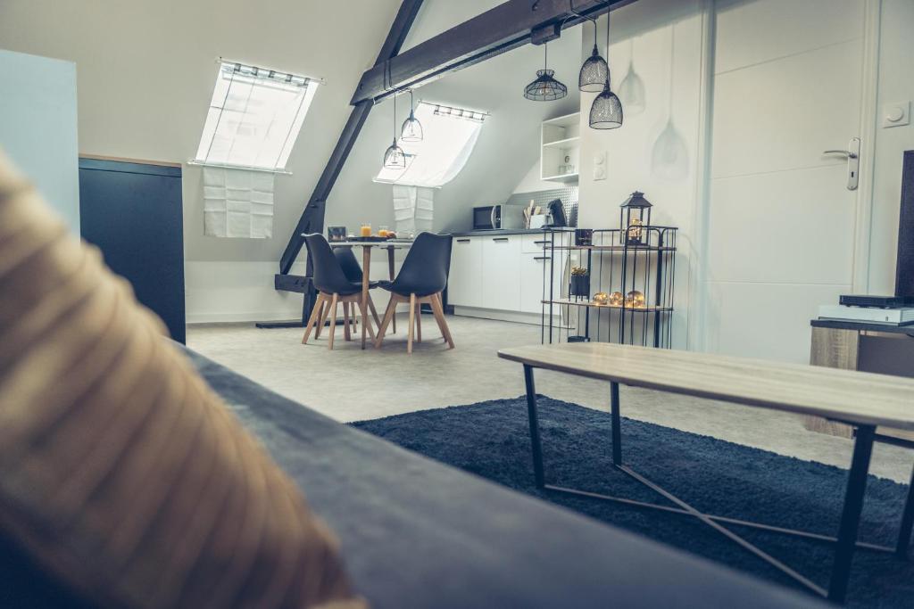 Le loft superbe studio avec stationnement gratuit - 4