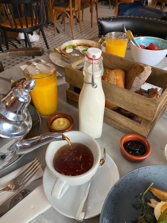 อาหารและเครื่องดื่ม