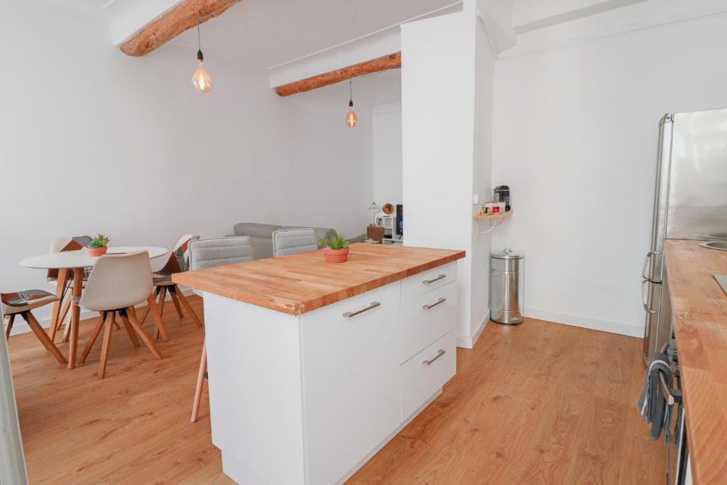 Stylish apartment in the Old Town, with AC. - 1