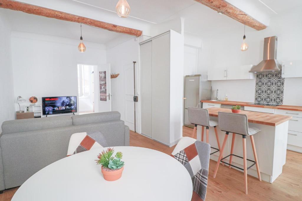 Stylish apartment in the Old Town, with AC. - 5