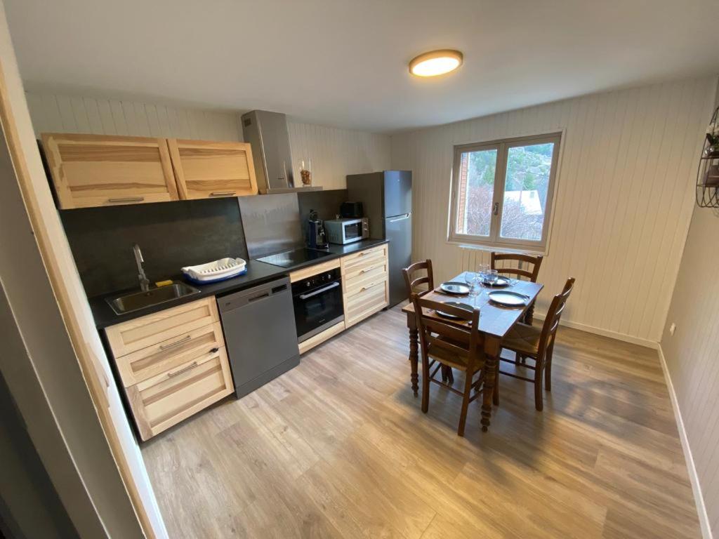 Logement Pays des Écrins - 1