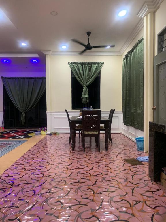 Homestay Urban Tanah merah kelantan and photo