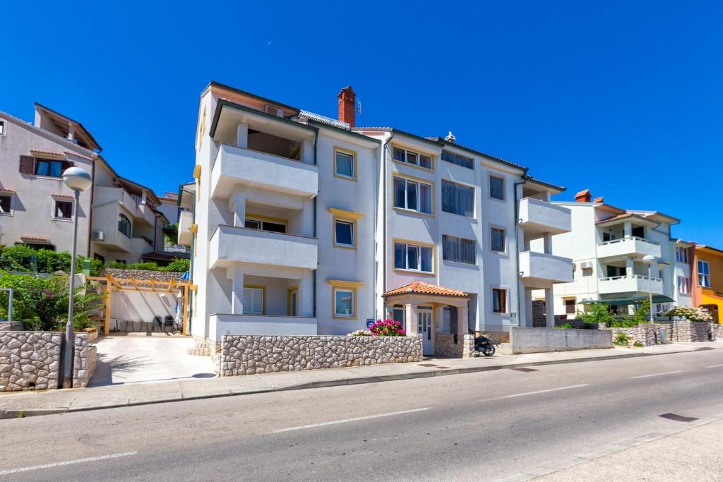 Apartments with a parking space Mali Losinj (Losinj) - 8026, Mali Lošinj