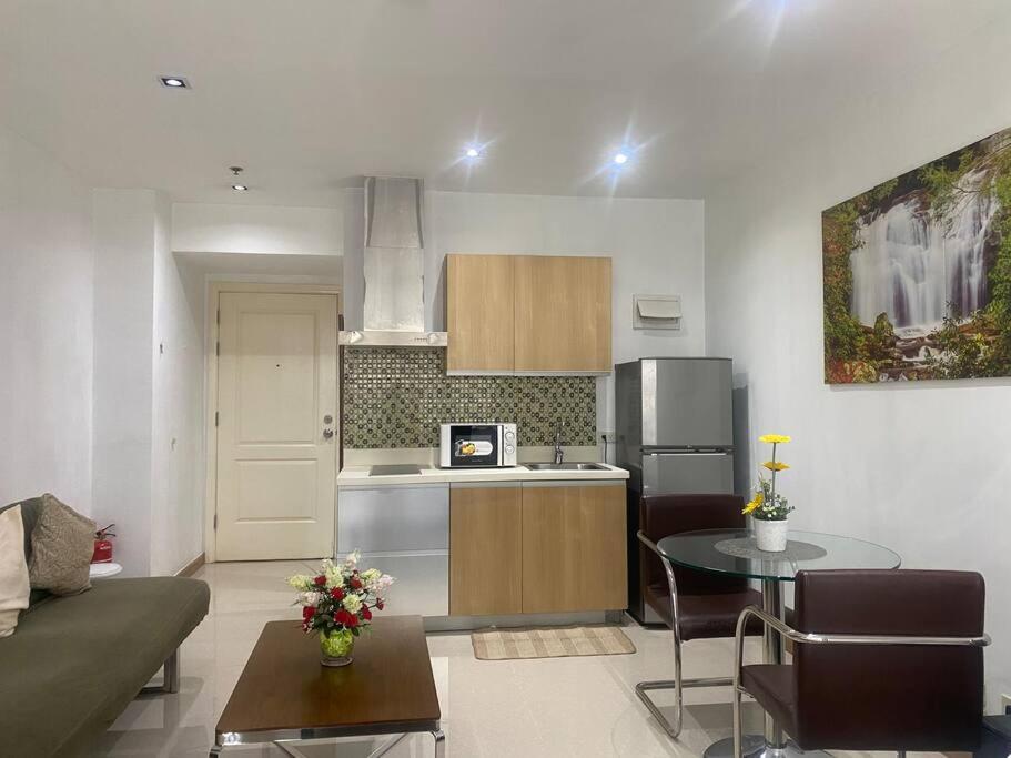Gramercy Residences Studio w/WiFi& Free Pool&Gym photo