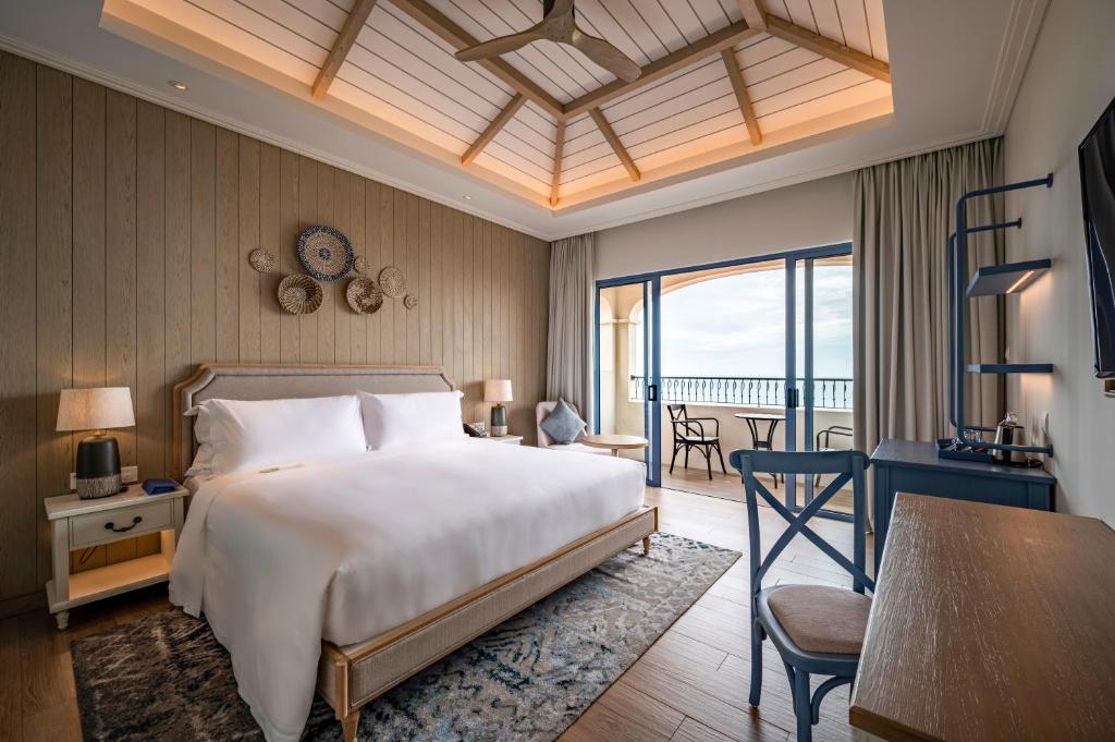 센타라 미라지 리조트 무이네 야경과 불쇼