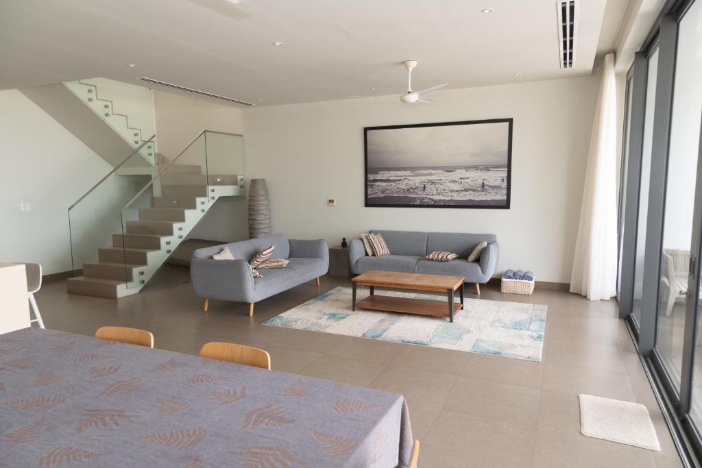 Beachfront 3 Bedrooms Villa Sanctuary Ho Tram photo