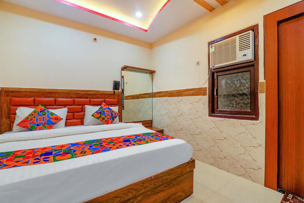 Super OYO Capital O Hotel Shree Galaxy photo