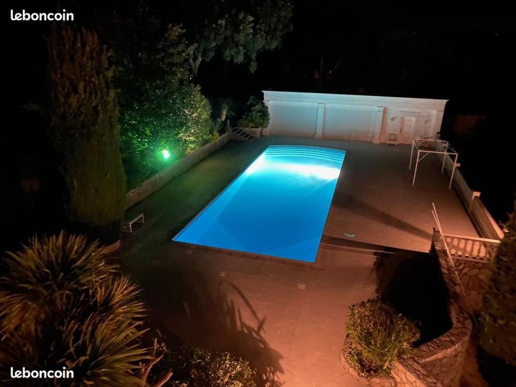 VASTE APPARTEMENT 70m2 LUXUEUX AVEC PISCINE XXL VUE FEERIQUE - 3