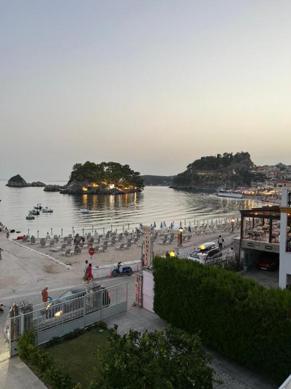 Beach, Bakagiannis Apartments in Parga