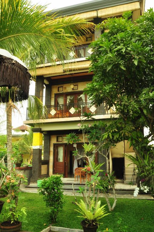 Three Dewi’s Guest House